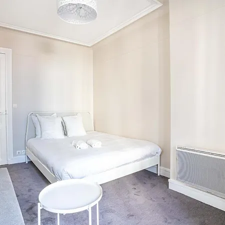 20 - Urban Design Flat Pere Lachaise Appartement *